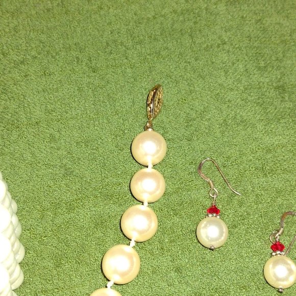 VINTAGE FAUX PEARL LOT - ALL PIECES IN EXCELLENT CONDITION! - Picture 5 of 9